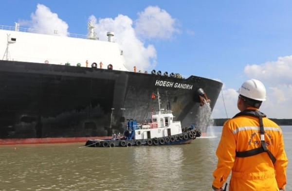 Chuyến tàu chở 60.000 tấn khí LNG của PV GAS đã cập bến, chuẩn bị cho mùa cao điểm