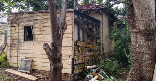 Căn nhà cũ nát, nằm 'núp lùm' bất ngờ được bán giá khủng 57 tỷ đồng: 'Kho báu' nằm ở mảnh đất 100m2