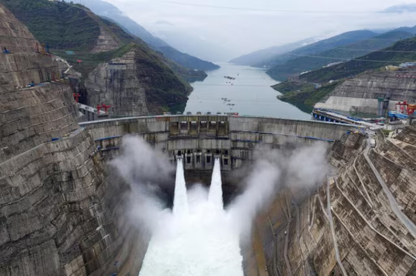 Hệ thống siêu đập thủy điện khủng hàng đầu lịch sử nhân loại của quốc gia cạnh Việt Nam bất ngờ có ‘tin vui’