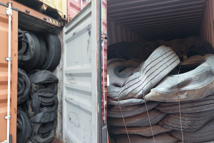 Ngăn chặn và xử lý nghiêm sai phạm trong việc vận chuyển lốp phế thải xuyên biên giới