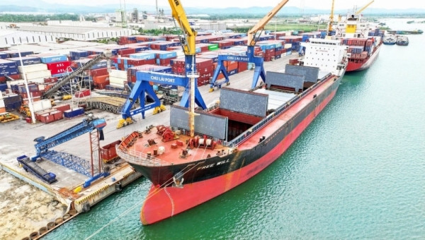 Cảng biển 'nhà Thaco' sẽ là trung tâm logistics quốc tế, vận hành hệ thống cẩu chuyên dụng hơn 400 tỷ đồng
