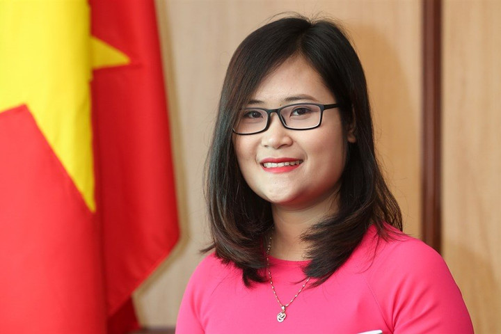 Bảng thành tích 'khủng' của cô giáo Việt Nam đầu tiên lọt top giáo viên xuất sắc nhất toàn cầu, mở lớp học xuyên biên giới cho học sinh nghèo khắp 4 châu lục