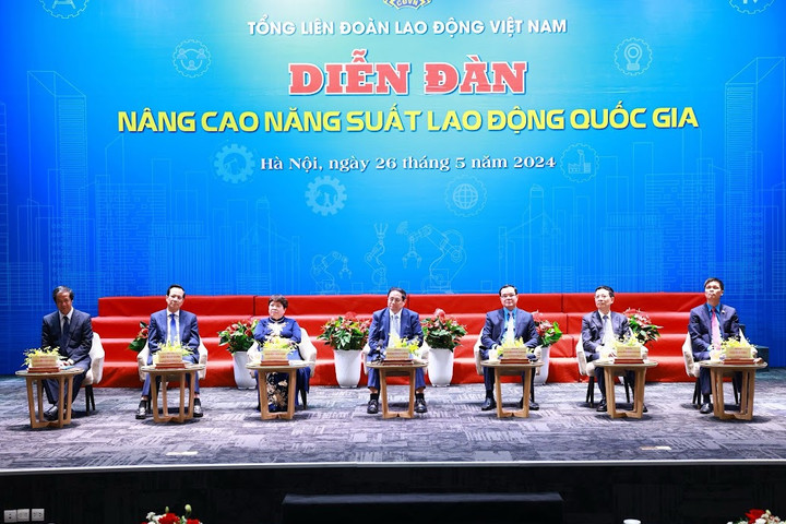 TỔNG THUẬT: Thủ tướng Phạm Minh Chính dự Diễn đàn nâng cao năng suất lao động quốc gia năm 2024
