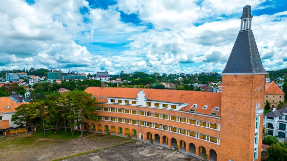 Ngôi trường duy nhất của Việt Nam lọt top 'Công trình kiến trúc tiêu biểu thế kỷ XX'