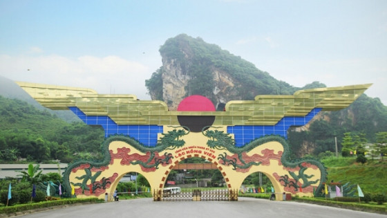Công viên tâm linh lớn nhất Việt Nam: Nhà cho người cõi âm có giá ngang ngửa cả căn chung cư